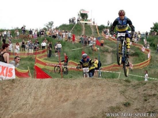 Maxxis Cup 4