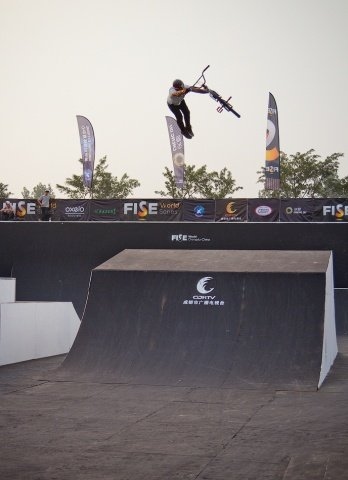 GT: Евгений Курников ChinaTrip2014 78