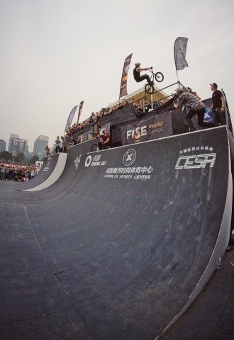 GT: Евгений Курников ChinaTrip2014 123