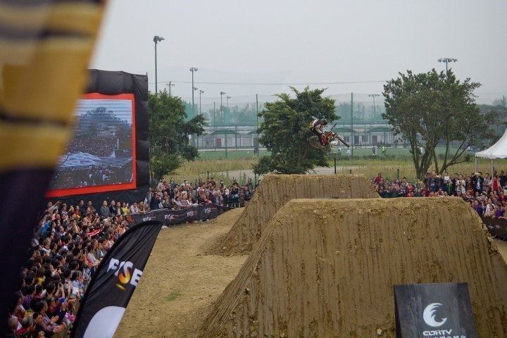 GT: Евгений Курников ChinaTrip2014 119