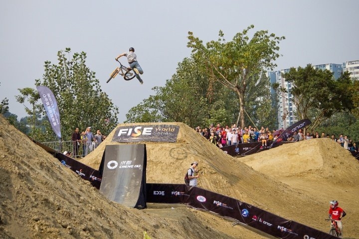 GT: Евгений Курников ChinaTrip2014 145