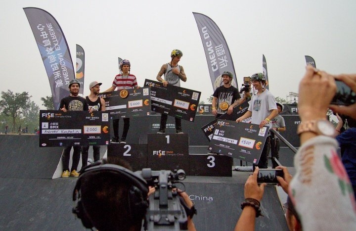 GT: Евгений Курников ChinaTrip2014 164