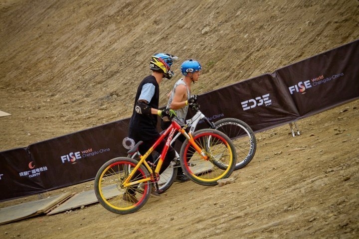 GT: Евгений Курников ChinaTrip2014 193